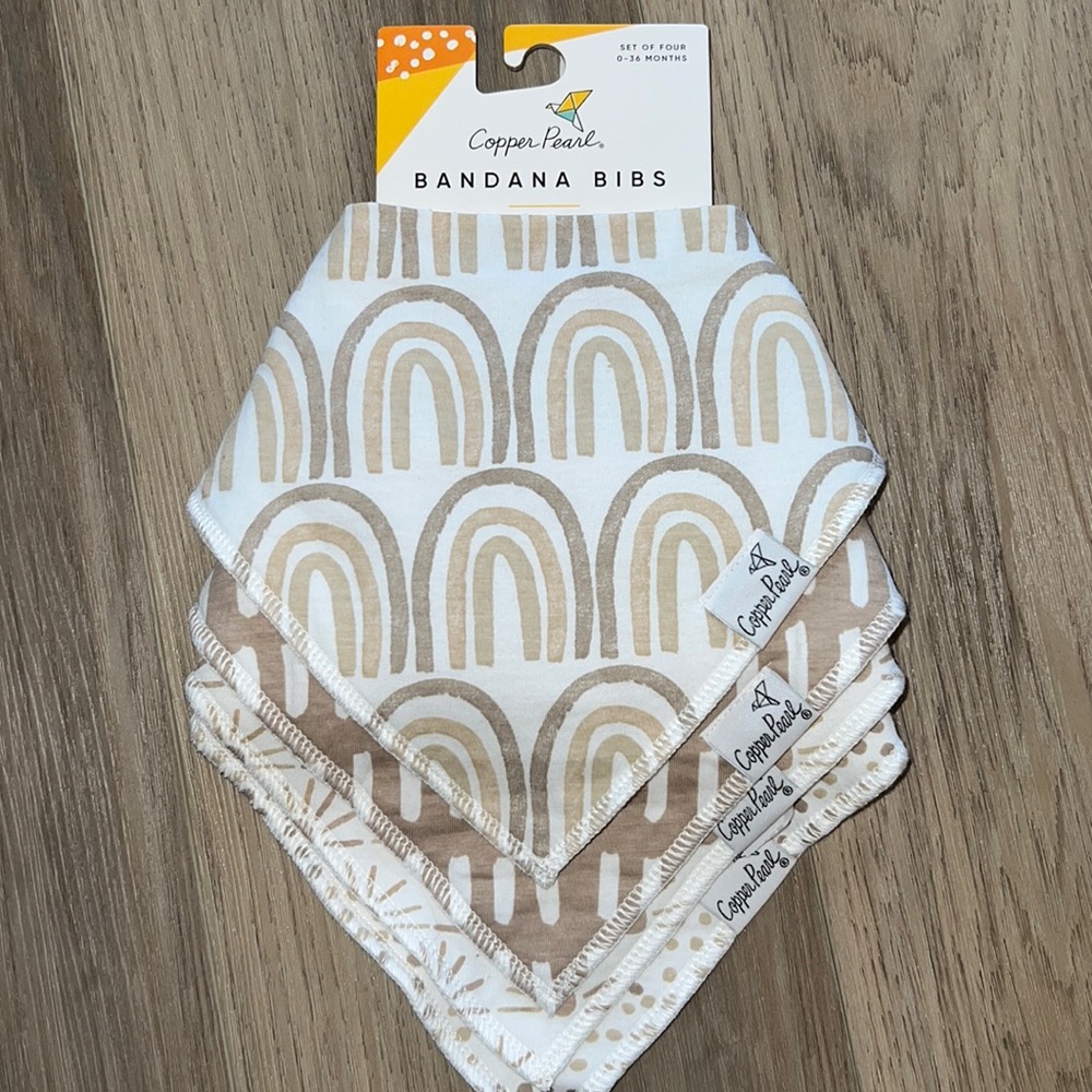 COPPER PEARL BANDANA BIB SET